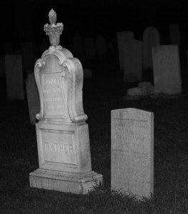 grave_night
